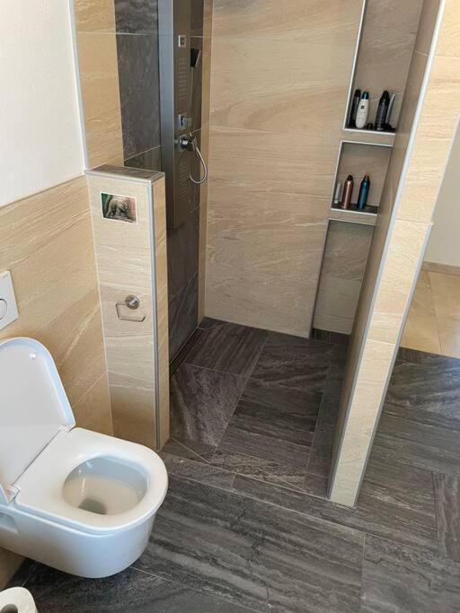Moderne Wohnung Mit Stil Gross Gerungs Extérieur photo